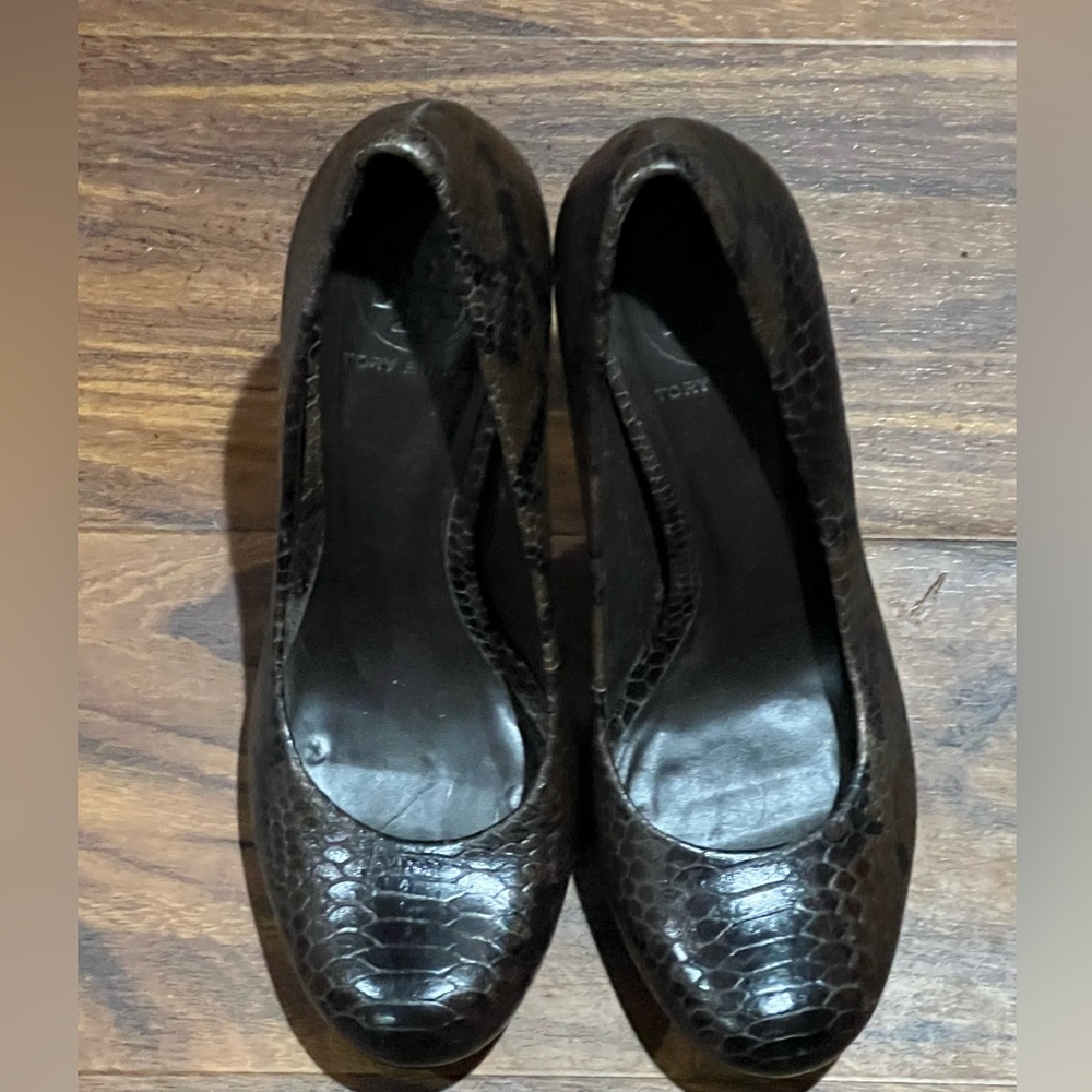 Tory Burch Snake Embossed Heel